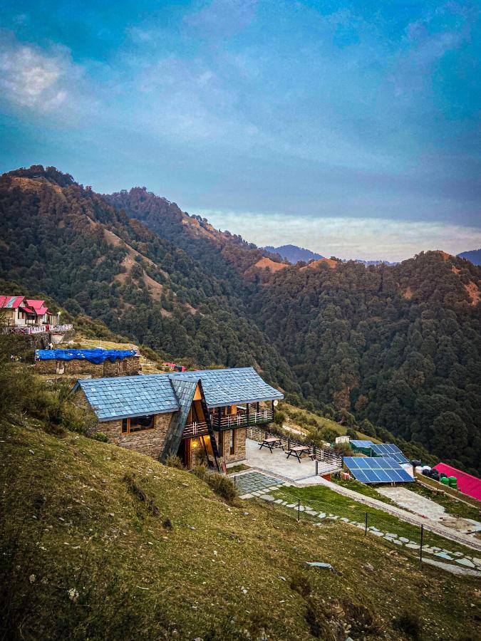 Griffons Cafe And Stay Dharamshala Bagian luar foto